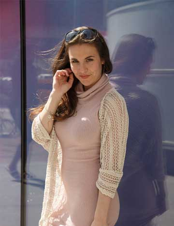 Hi-Fi Class Abids Escorts